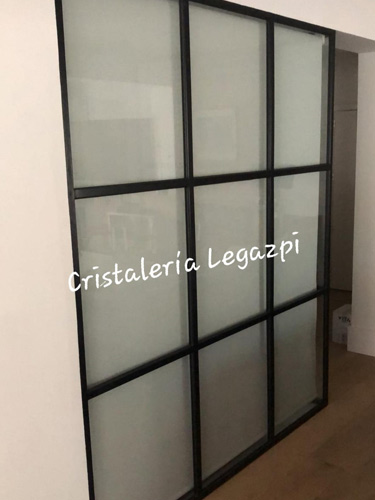 Cerramiento de hierro y vidrio Cerramiento de hierro y vidrio